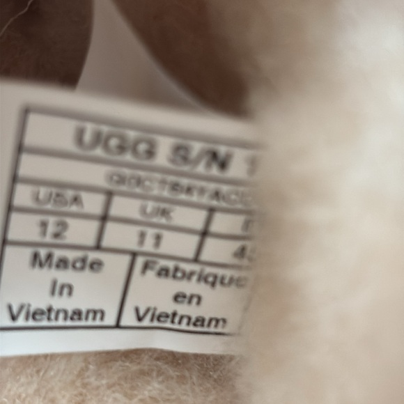 Men’s UGGs size 12 - Picture 4 of 12